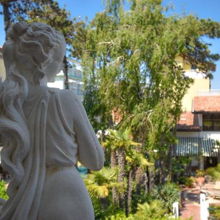 Hotel Janeiro Caorle Buitenkant foto