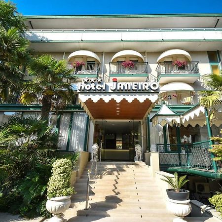 Hotel Janeiro Caorle Buitenkant foto