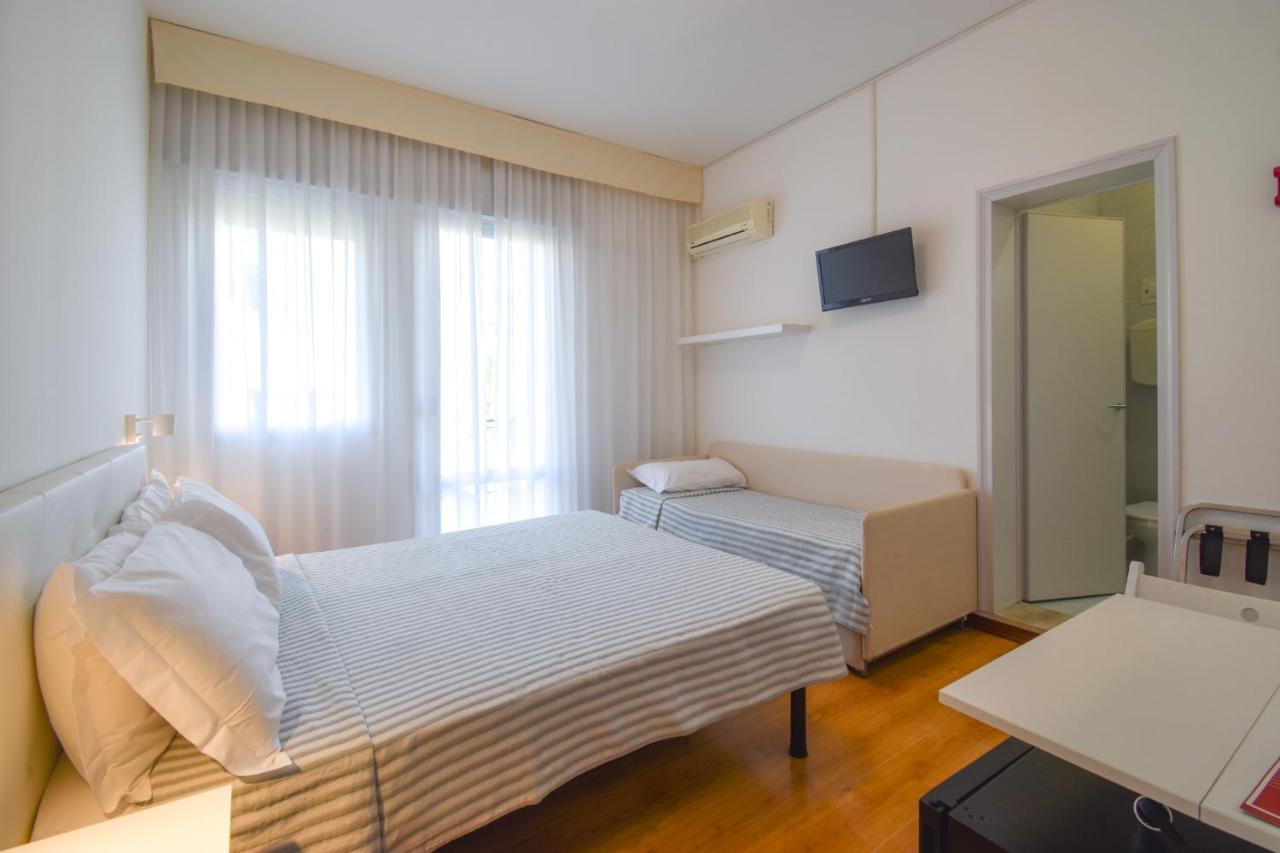 Hotel Janeiro Caorle Buitenkant foto