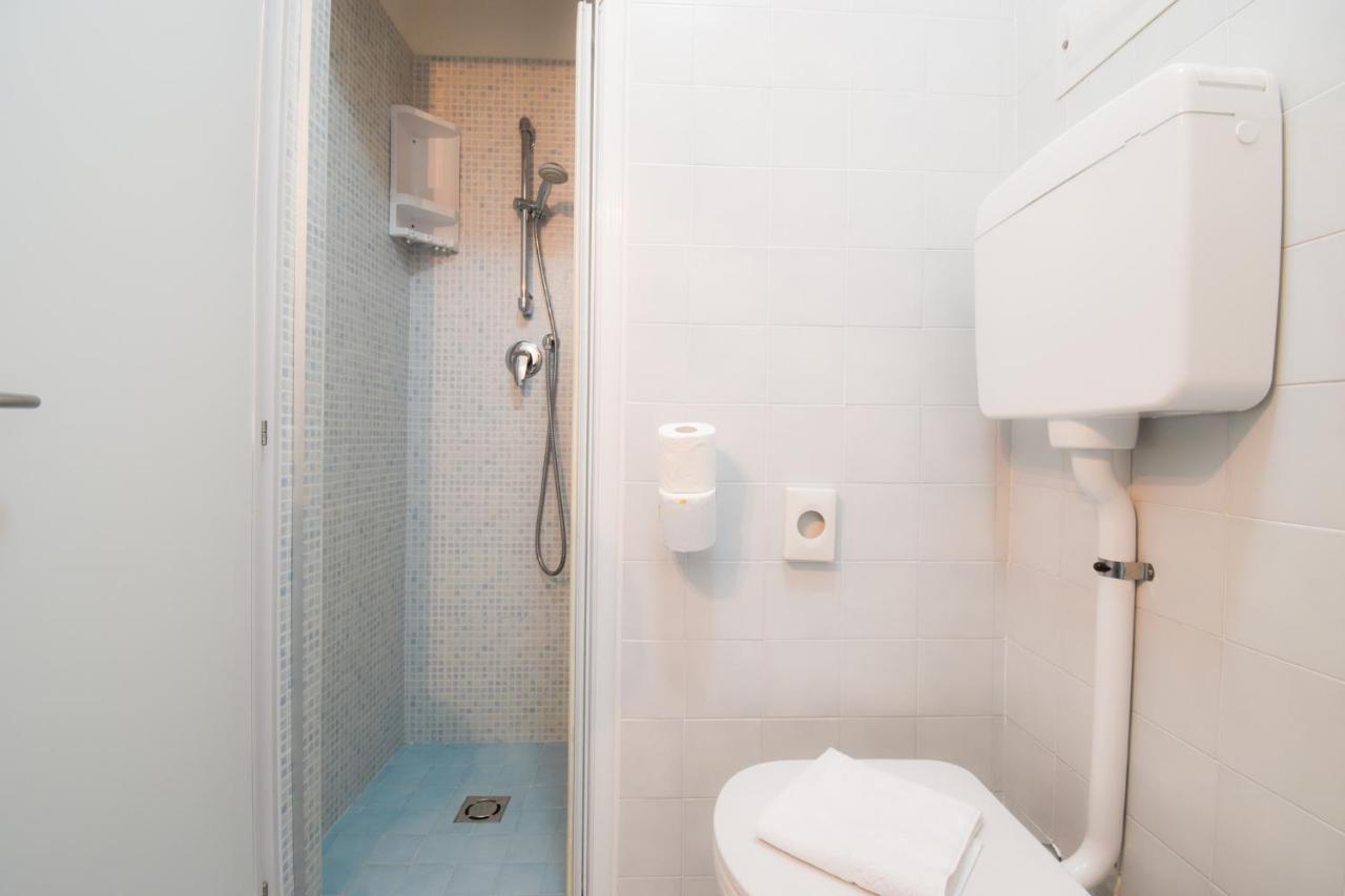 Hotel Janeiro Caorle Buitenkant foto