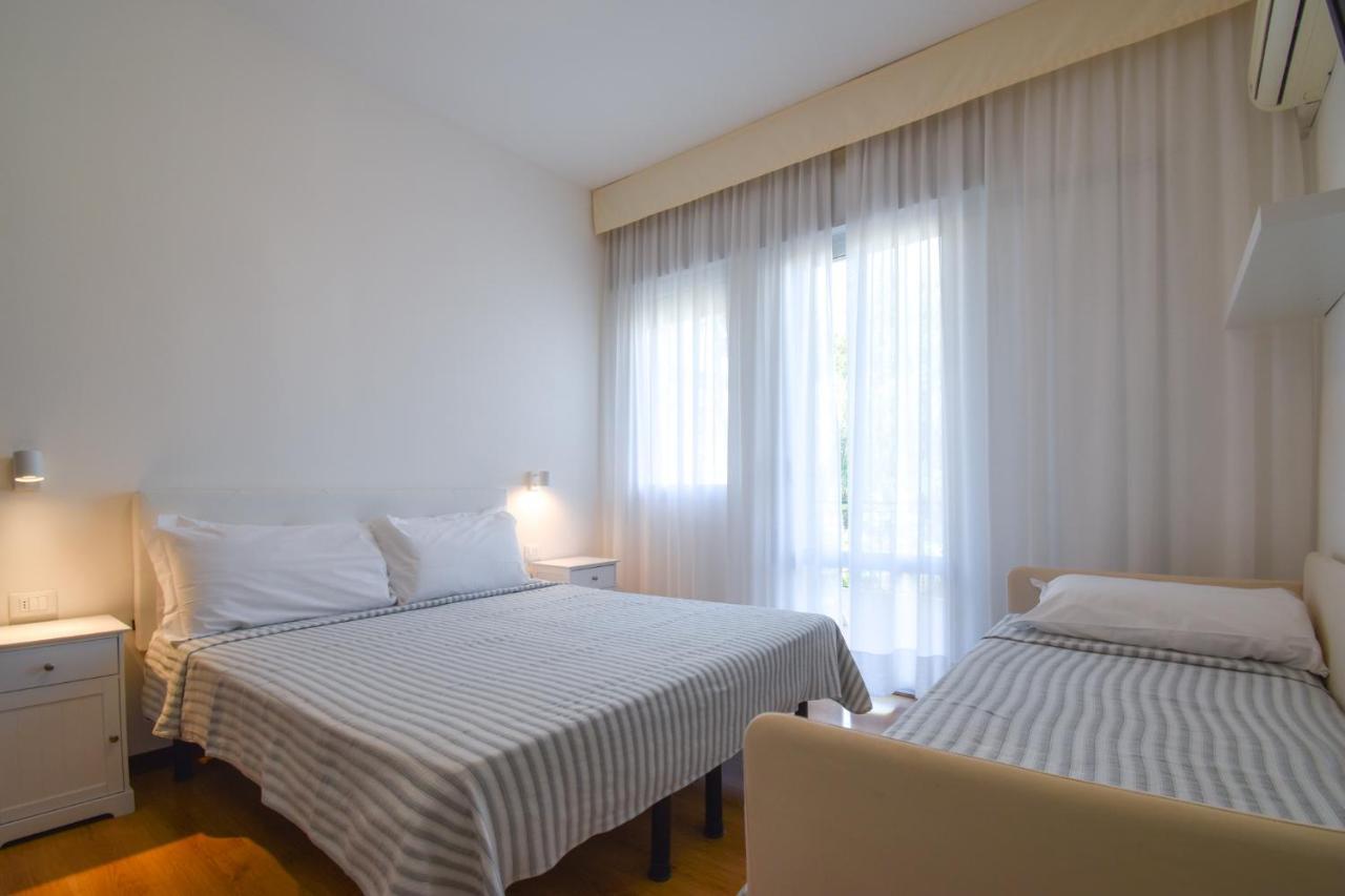 Hotel Janeiro Caorle Buitenkant foto