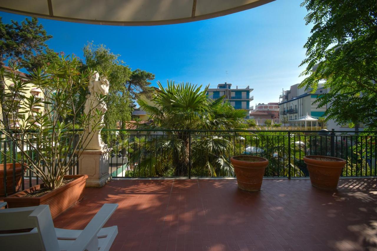 Hotel Janeiro Caorle Buitenkant foto