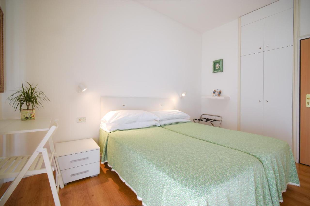 Hotel Janeiro Caorle Buitenkant foto